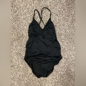 A pea in the pod maternity swimsuit